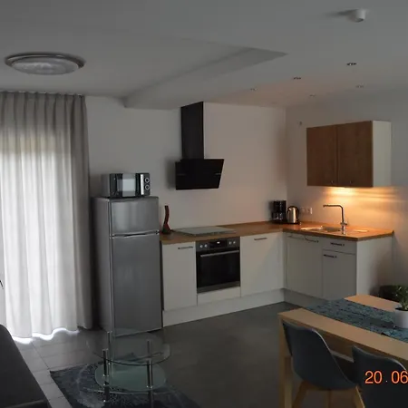 Daire Ferienwohnung Amrelion I *